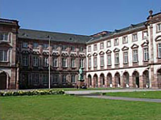 Universitaet Mannheim